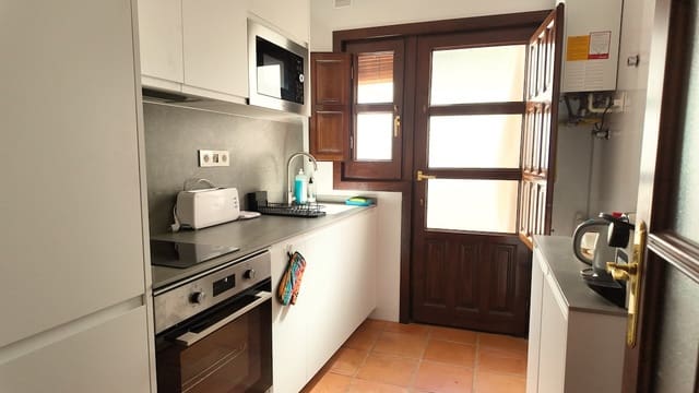 2 slaapkamer Huis te koop in Albaicin, Granada stad - € 295.000 (Ref: 10179688)