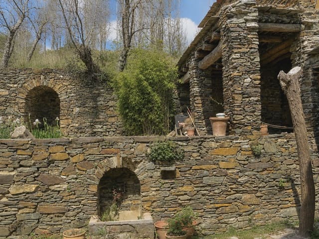 6 bedroom Finca/Country House for sale in La Taha with garage - € 420,000 (Ref: 5455681)