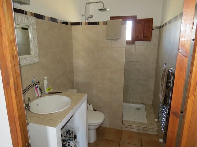 4 makuuhuone Maalaistalo myytävänä paikassa Cádiar - 155 000 € (Ref: 5455713)