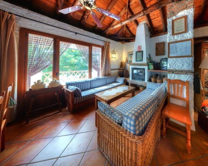 20 soveværelse Hotel til salg i La Zubia med swimmingpool - € 2.500.000 (Ref: 5455720)