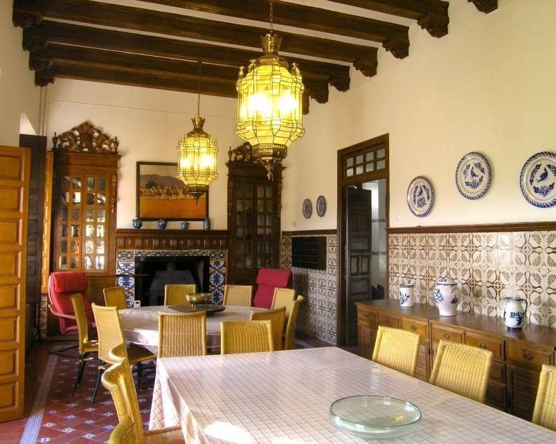 20 soveværelse Hotel til salg i La Zubia med swimmingpool - € 2.500.000 (Ref: 5455720)