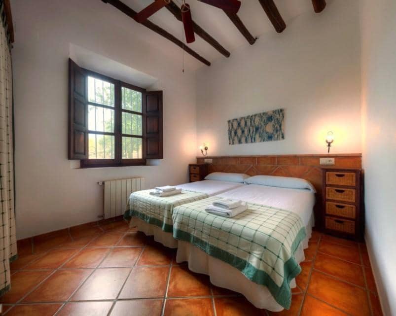 20 soveværelse Hotel til salg i La Zubia med swimmingpool - € 2.500.000 (Ref: 5455720)