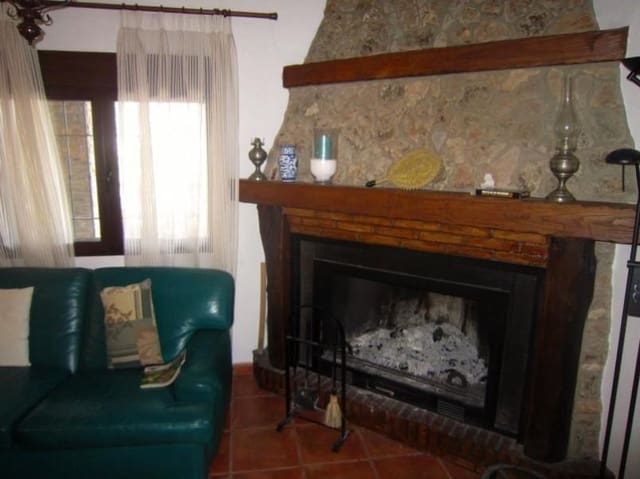 3 soveværelse Finca/Landehus til salg i Yegen, Alpujarra de la Sierra - € 250.000 (Ref: 5455752)