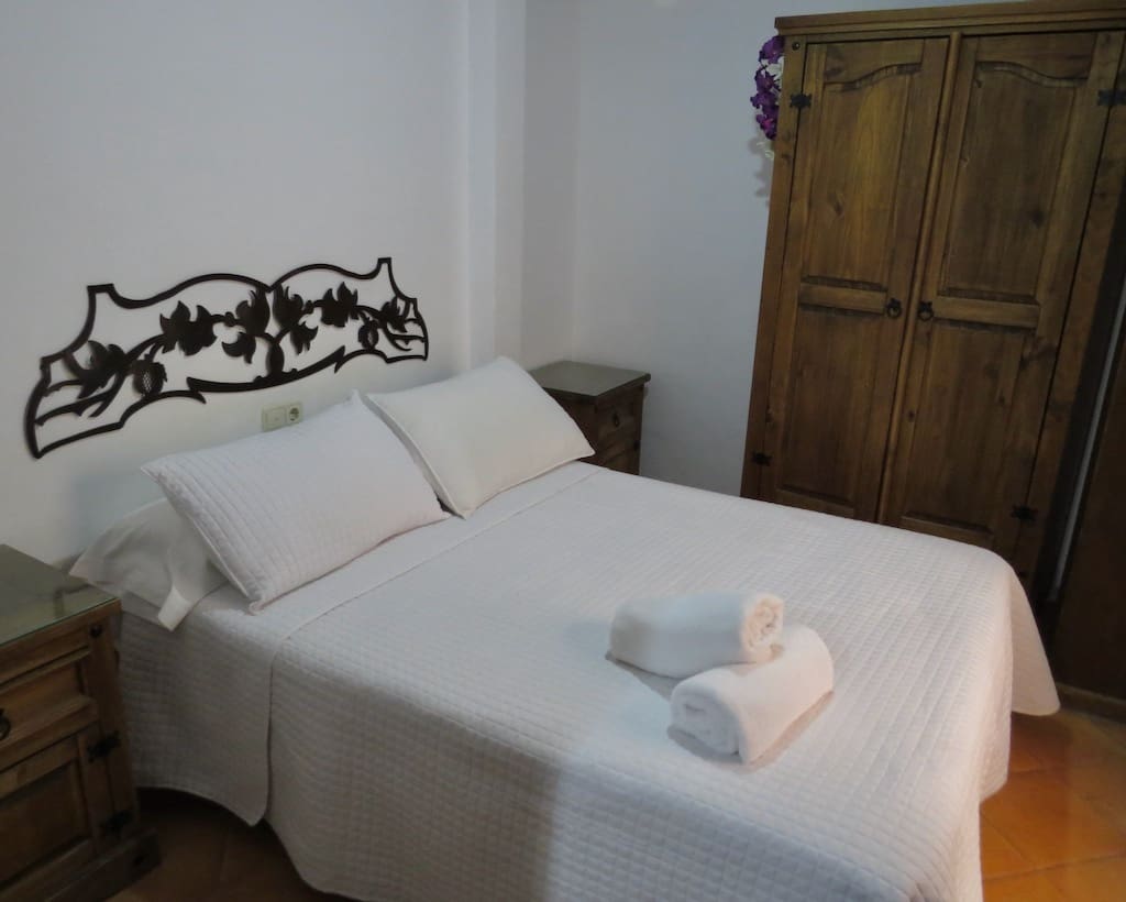 9 soverom Hus til salgs i Granada by - € 1 490 000 (Ref: 5708437)