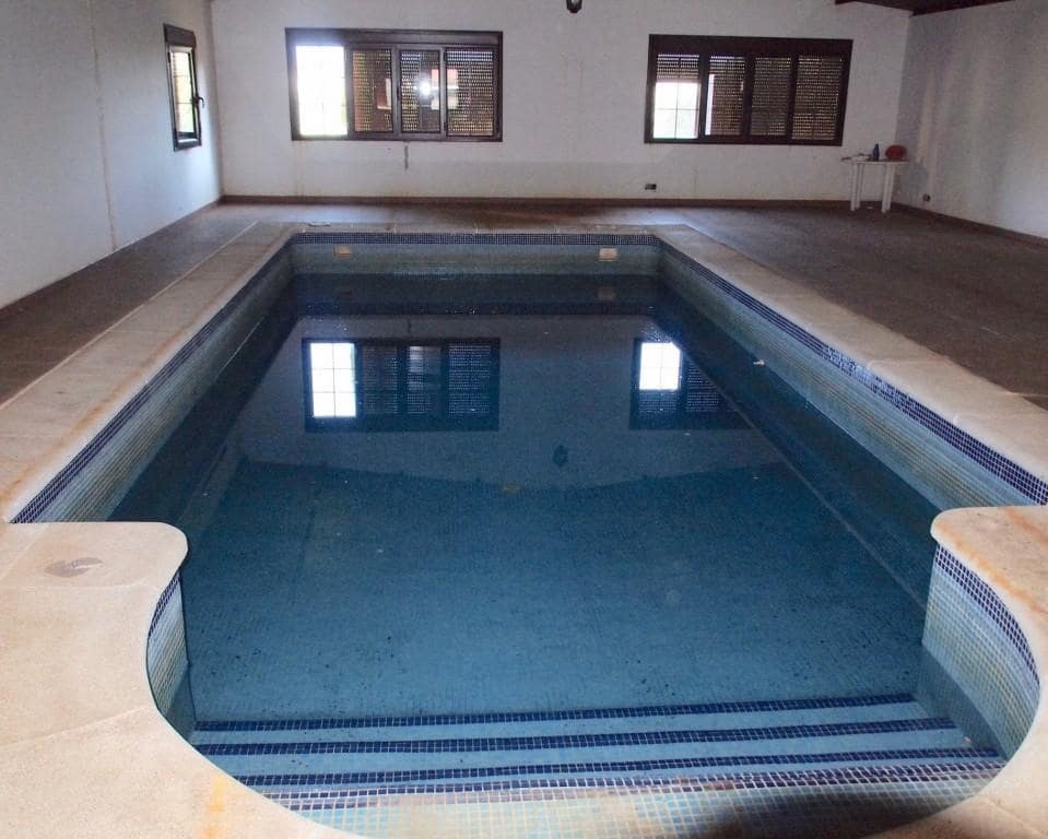 10 soveværelse Finca/Landehus til salg i Parrillas med swimmingpool - € 1.050.000 (Ref: 5755661)