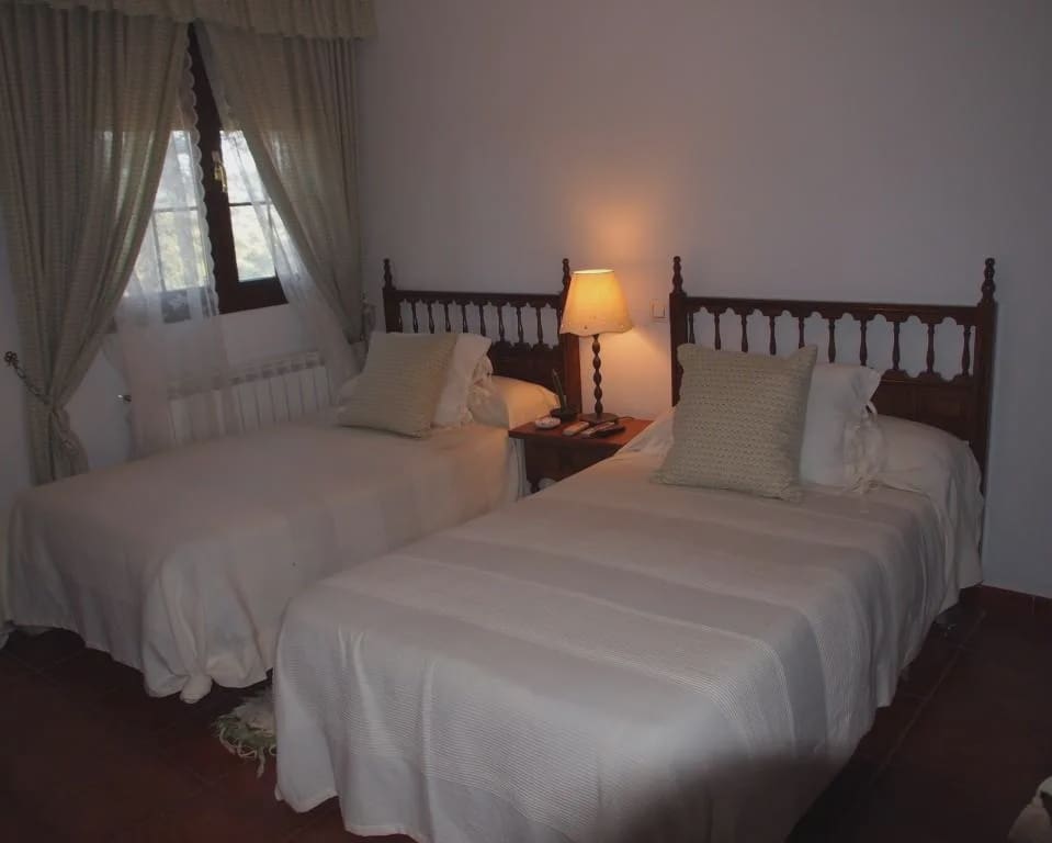 10 quarto Quinta/Casa Rural para venda em Parrillas com piscina - 1 050 000 € (Ref: 5755661)