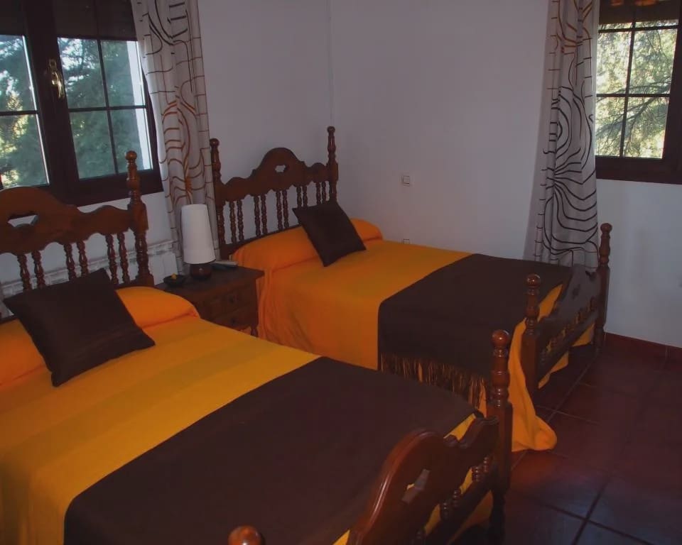 10 quarto Quinta/Casa Rural para venda em Parrillas com piscina - 1 050 000 € (Ref: 5755661)