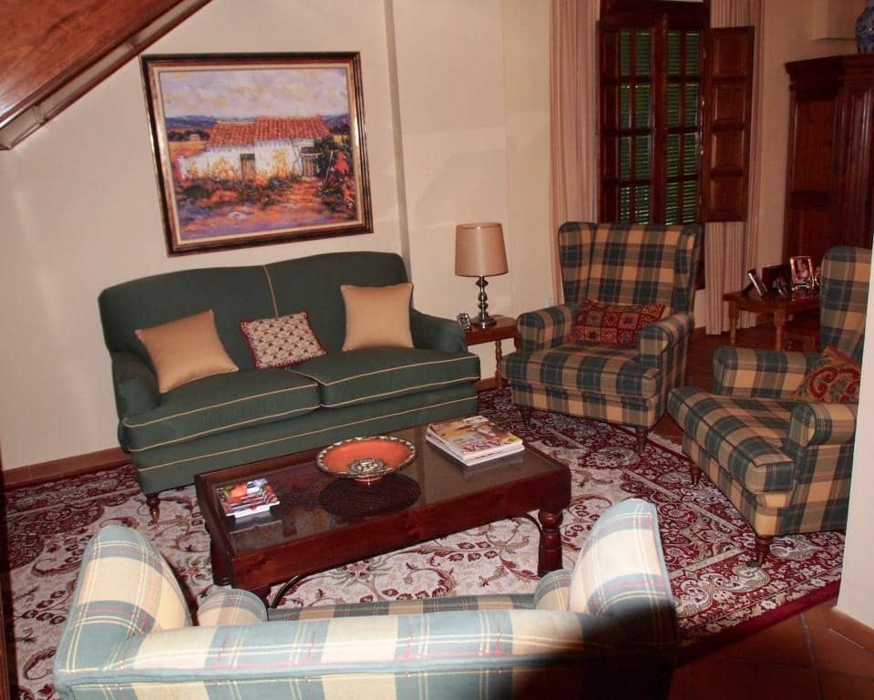 12 soveværelse Finca/Landehus til salg i Valencina de la Concepcion med swimmingpool garage - € 2.200.000 (Ref: 5803083)