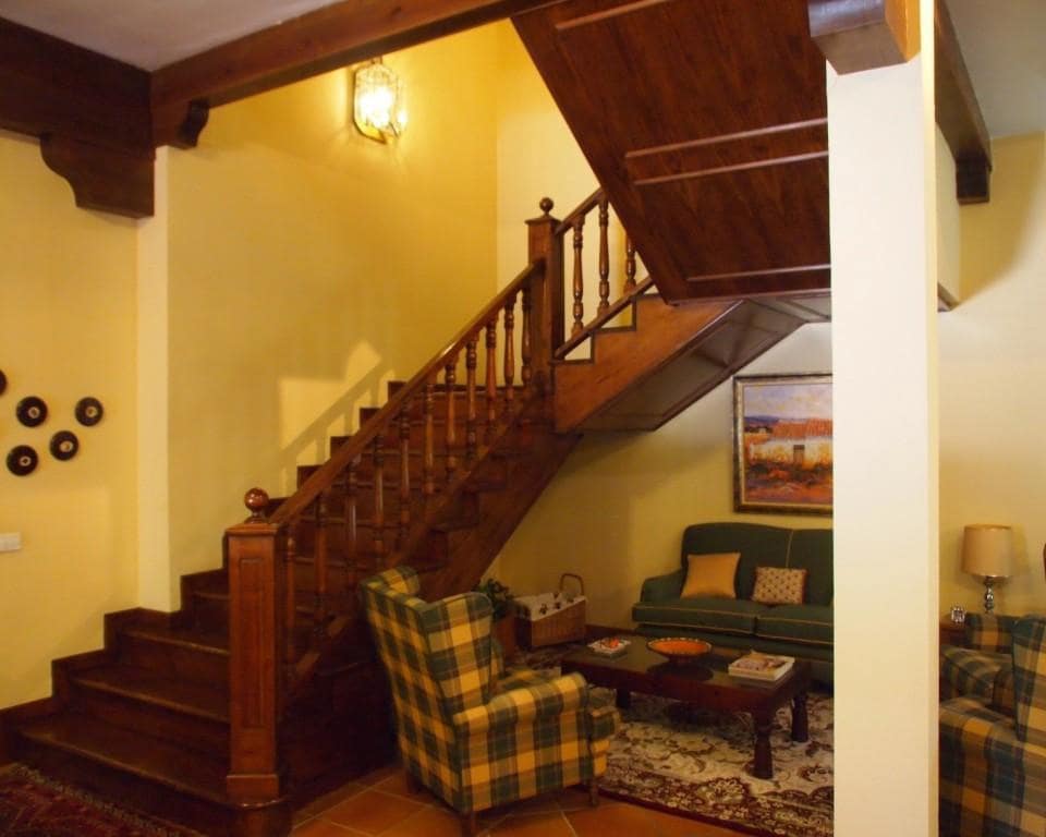 12 soveværelse Finca/Landehus til salg i Valencina de la Concepcion med swimmingpool garage - € 2.200.000 (Ref: 5803083)