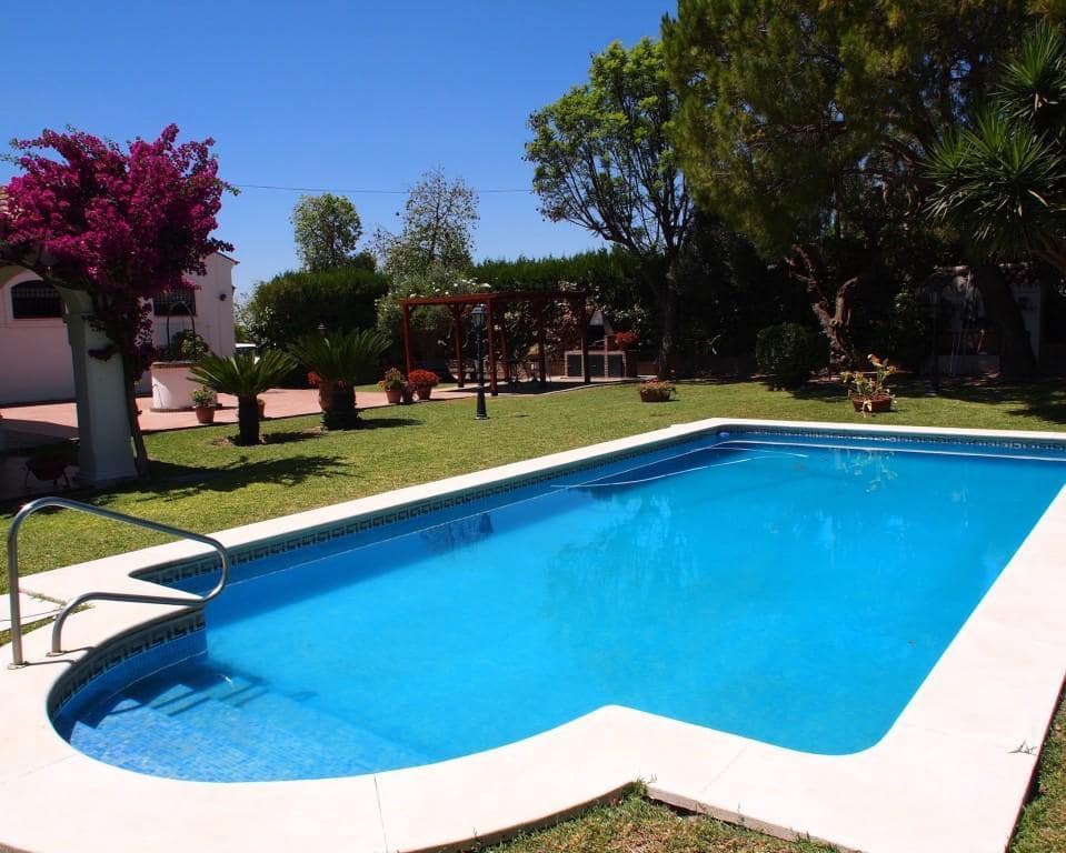 12 soveværelse Finca/Landehus til salg i Valencina de la Concepcion med swimmingpool garage - € 2.200.000 (Ref: 5803083)