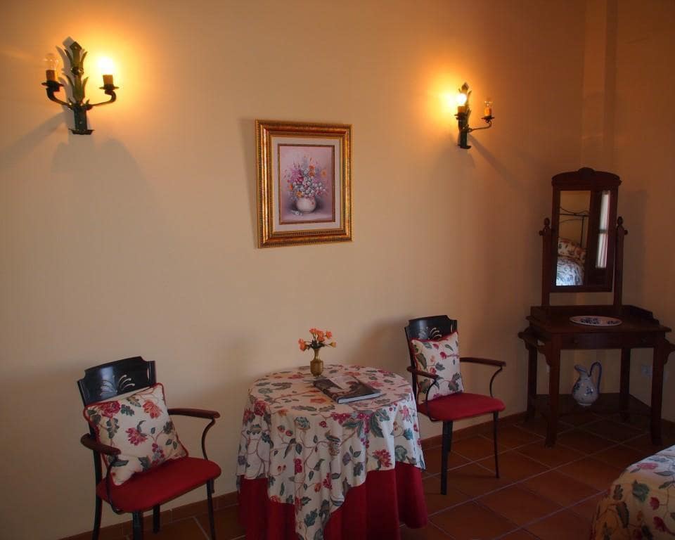 12 soveværelse Finca/Landehus til salg i Valencina de la Concepcion med swimmingpool garage - € 2.200.000 (Ref: 5803083)