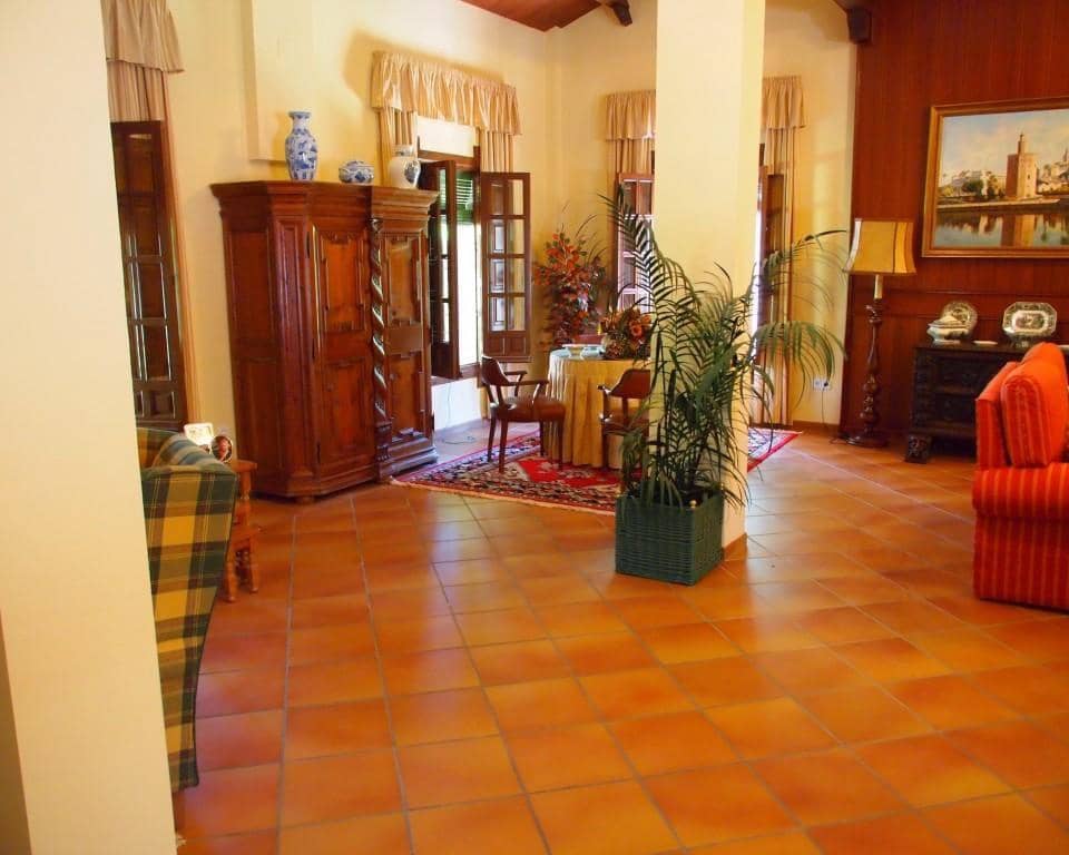 12 soveværelse Finca/Landehus til salg i Valencina de la Concepcion med swimmingpool garage - € 2.200.000 (Ref: 5803083)