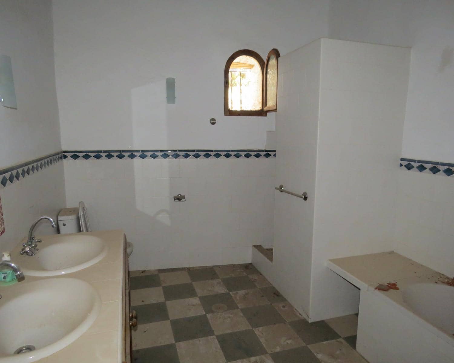 10 soverom Hus til salgs i Castaras - € 270 000 (Ref: 6465149)