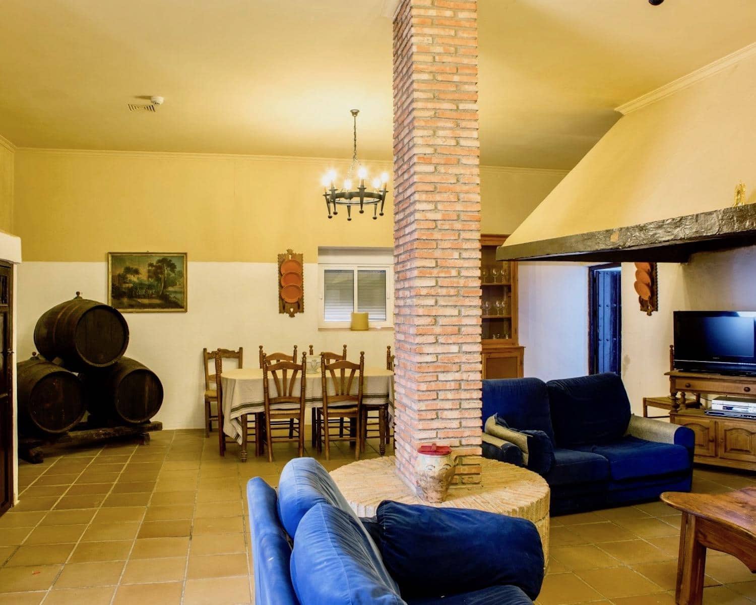 9 soveværelse Hotel til salg i Aguilar de la Frontera med swimmingpool - € 600.000 (Ref: 6499534)