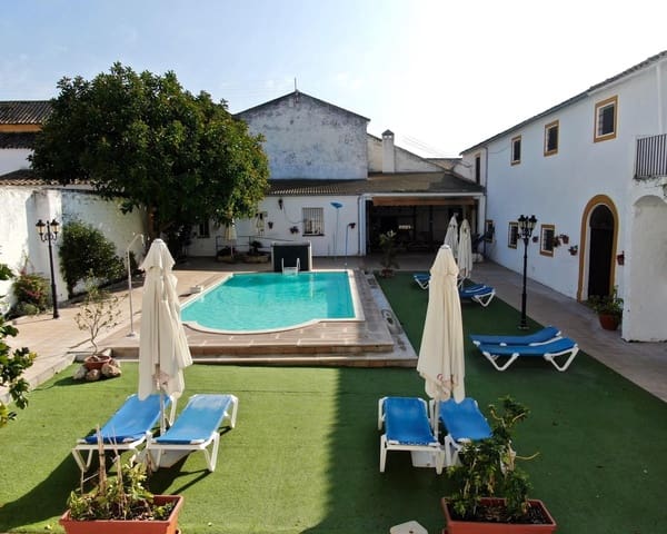 9 bedroom Hotel for sale in Aguilar de la Frontera with pool - € 600,000 (Ref: 6499534)