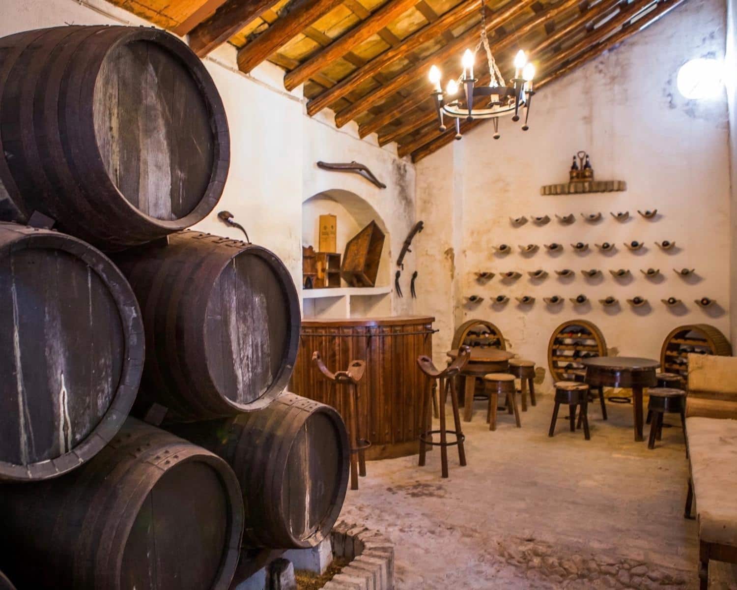 9 soveværelse Hotel til salg i Aguilar de la Frontera med swimmingpool - € 600.000 (Ref: 6499534)