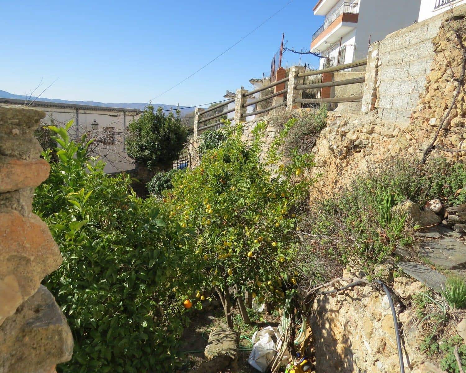 3 soveværelse Byhus til salg i Yegen med swimmingpool - € 149.500 (Ref: 6685673)