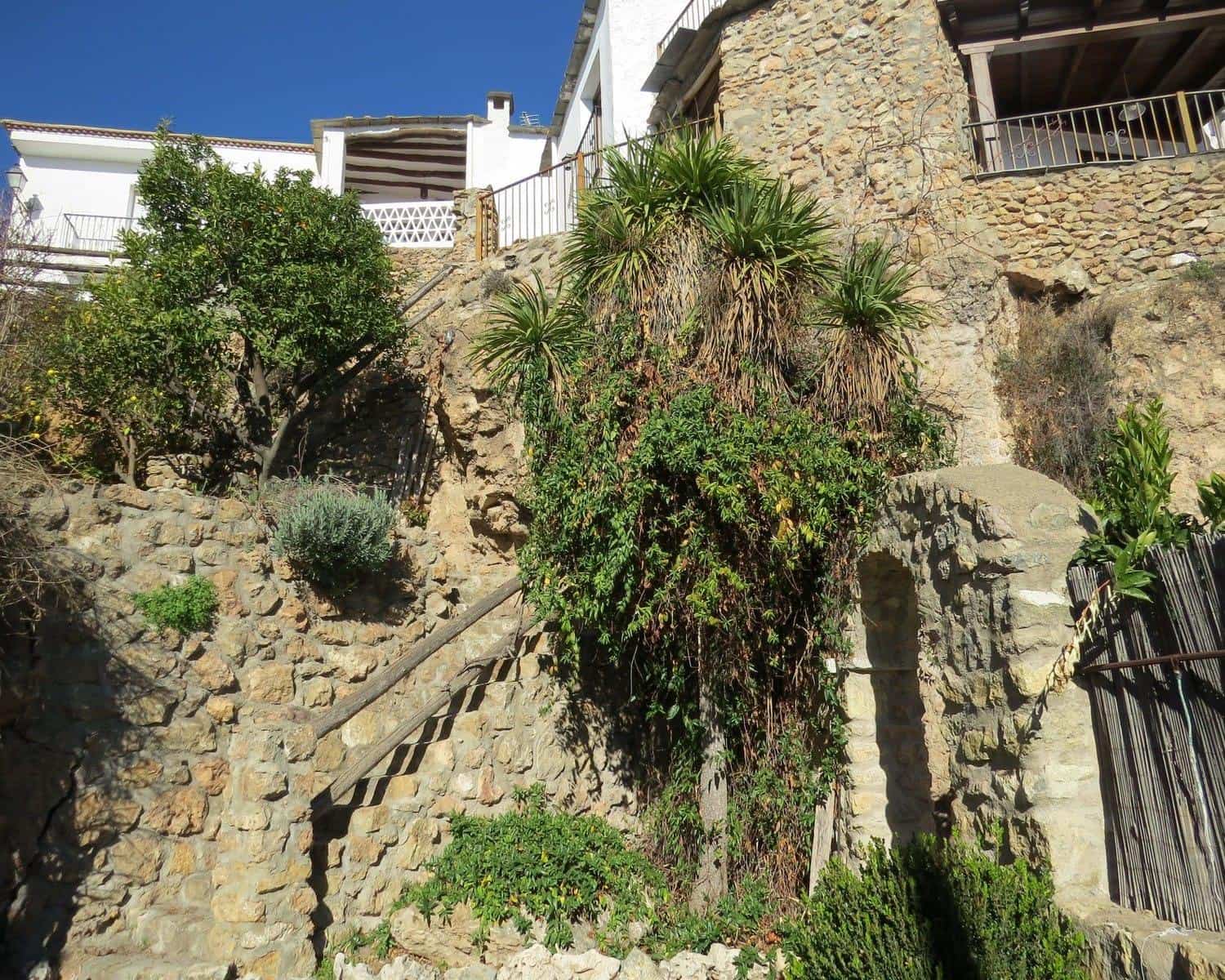 3 soveværelse Byhus til salg i Yegen med swimmingpool - € 149.500 (Ref: 6685673)