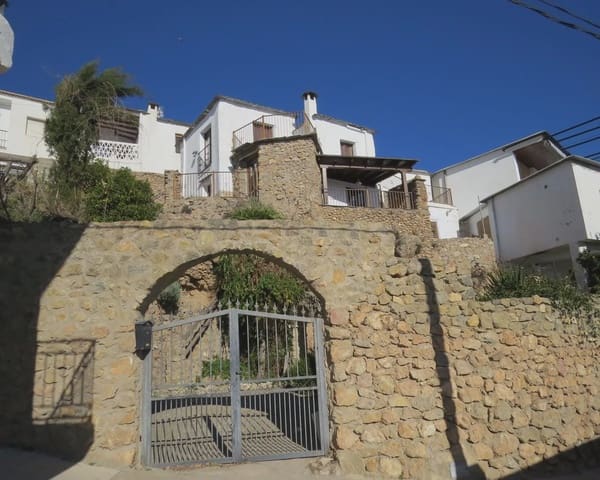 3 makuuhuone Omakotitalo myytävänä paikassa Yegen, Alpujarra de la Sierra mukana uima-altaan 
autotalli - 149 500 € (Ref: 6685673)