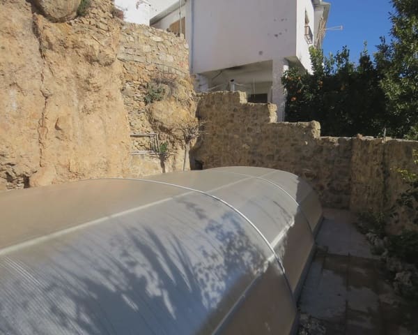 3 makuuhuone Omakotitalo myytävänä paikassa Yegen, Alpujarra de la Sierra mukana uima-altaan 
autotalli - 149 500 € (Ref: 6685673)