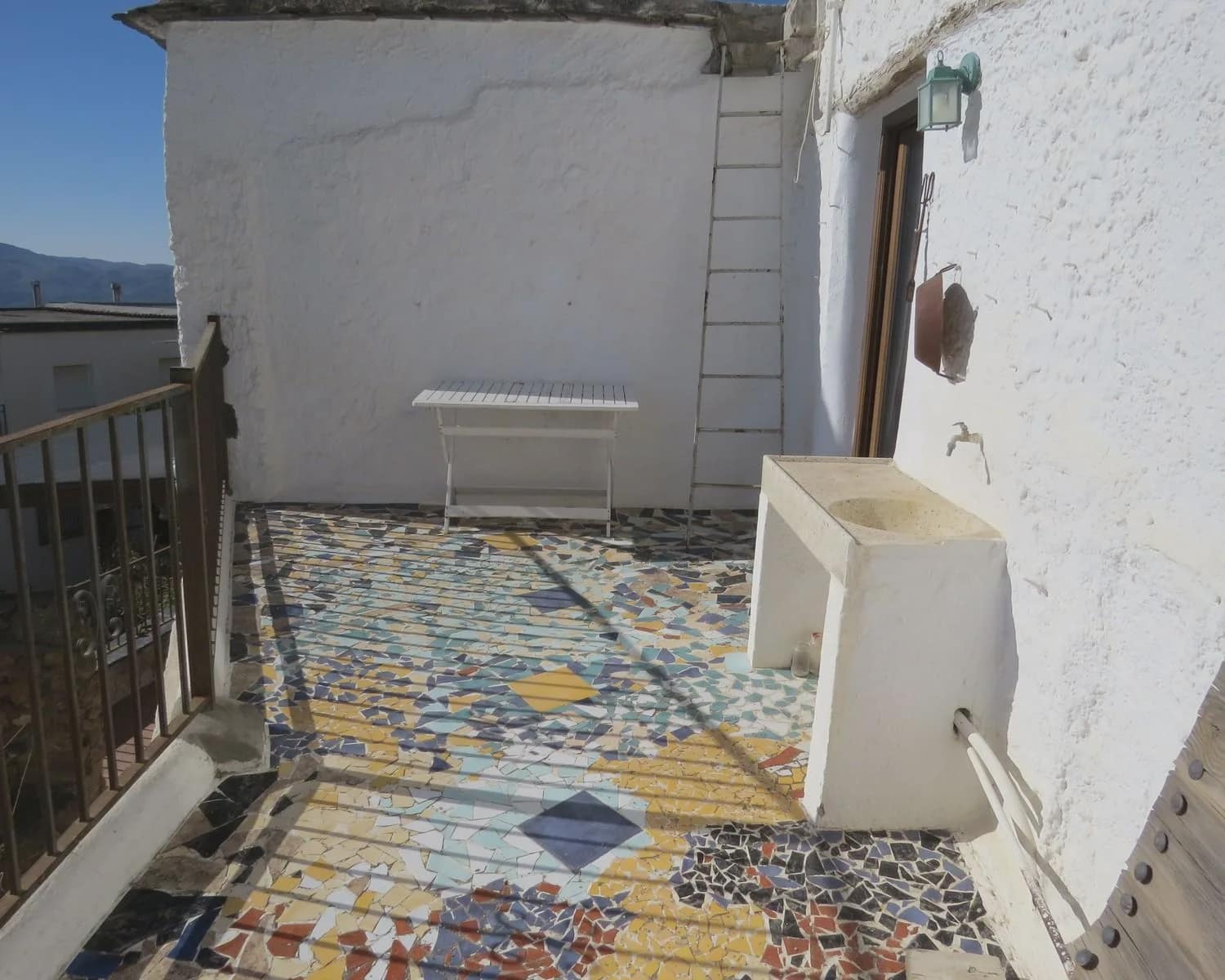 3 bedroom Townhouse for sale in Yegen with pool garage - € 149,500 (Ref: 6685673)