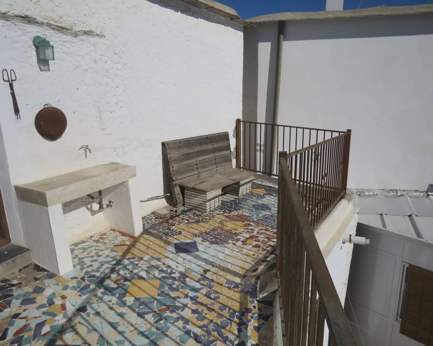 3 bedroom Townhouse for sale in Yegen with pool garage - € 149,500 (Ref: 6685673)
