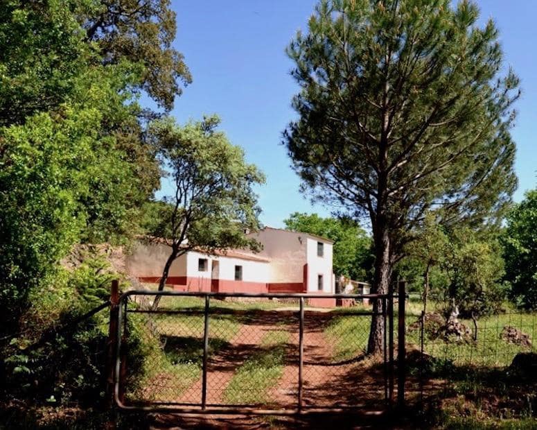 3 soveværelse Finca/Landehus til salg i Castano del Robledo - € 350.000 (Ref: 6764688)