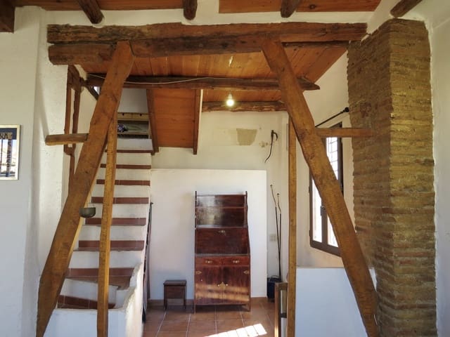 5 soveværelse Byhus til salg i Granada by - € 300.000 (Ref: 7040058)