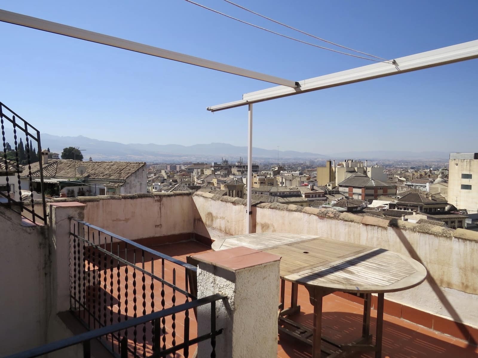 5 soveværelse Byhus til salg i Granada by - € 300.000 (Ref: 7040058)