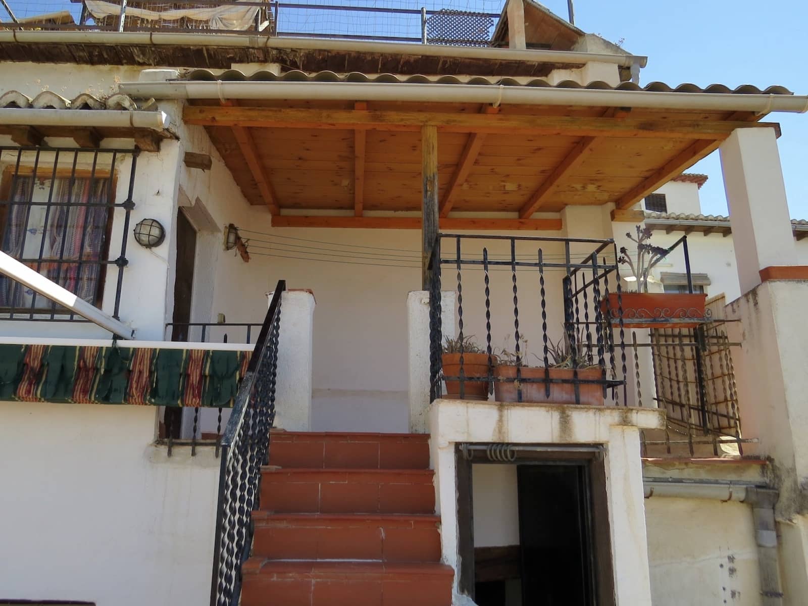 5 soveværelse Byhus til salg i Granada by - € 300.000 (Ref: 7040058)