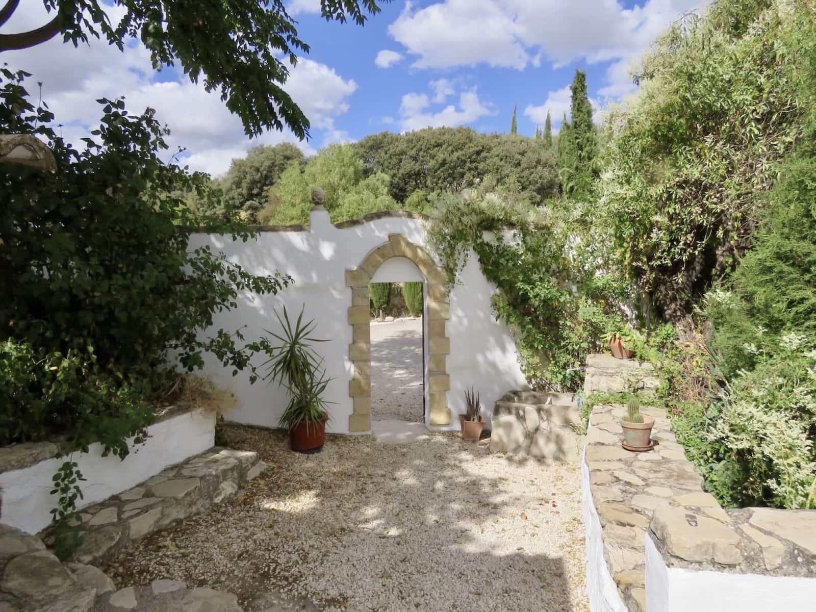 7 soveværelse Finca/Landehus til salg i Montefrio med swimmingpool garage - € 450.000 (Ref: 7131315)