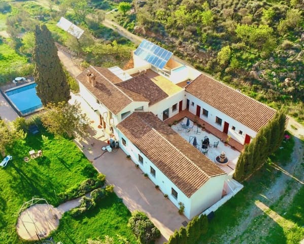11 quarto Hotel para venda em Lecrín com piscina - 800 000 € (Ref: 7229620)