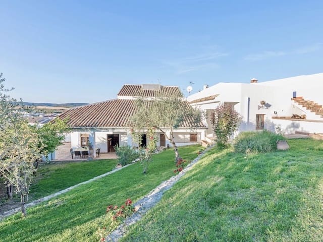 6 bedroom Townhouse for sale in La Puebla de los Infantes with garage - € 500,000 (Ref: 7418092)