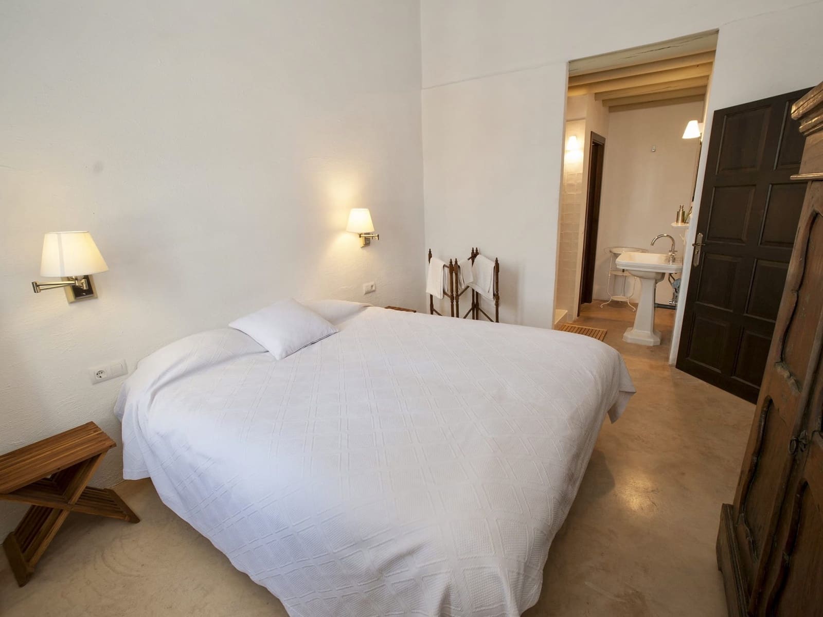 12 chambre Finca/Maison de Campagne à vendre à Constantina avec piscine - 1 650 000 € (Ref: 7429865)