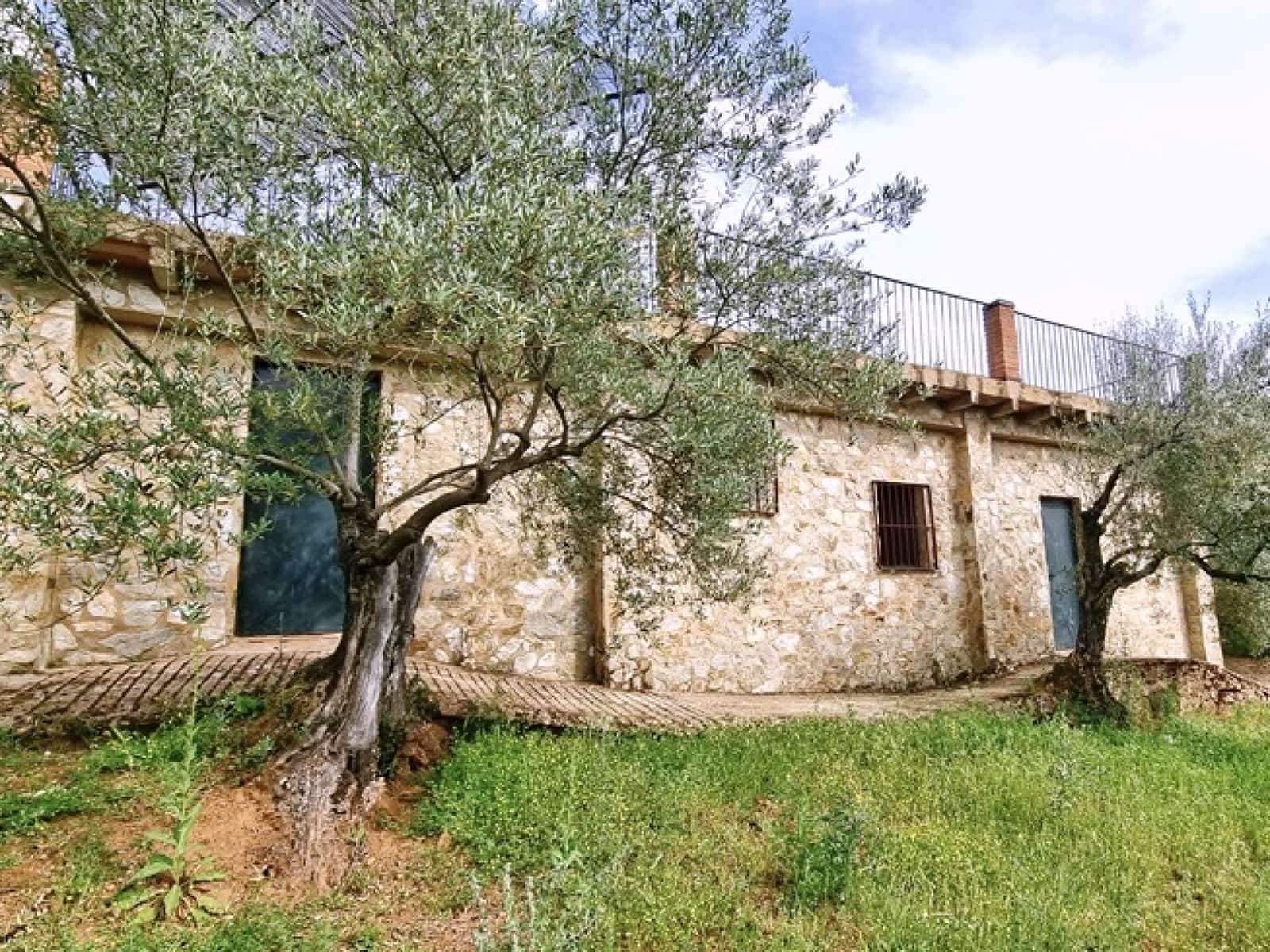 4 soveværelse Finca/Landehus til salg i La Nava med swimmingpool - € 520.000 (Ref: 7437588)