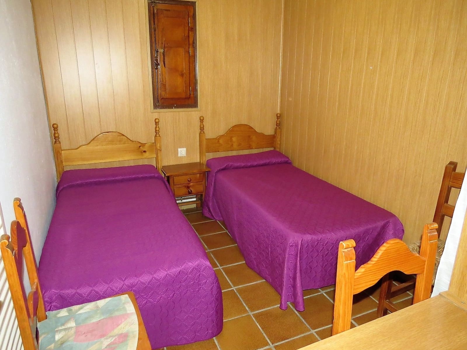 9 soveværelse Virksomhed til salg i Laroles med garage - € 210.000 (Ref: 7462830)