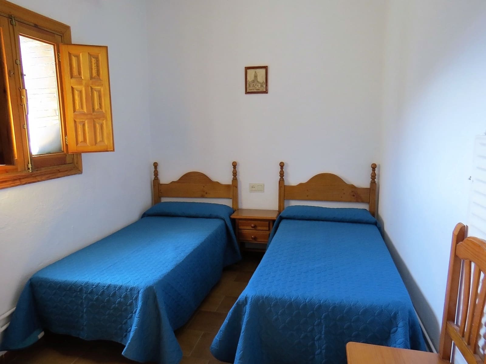 9 soveværelse Virksomhed til salg i Laroles med garage - € 210.000 (Ref: 7462830)