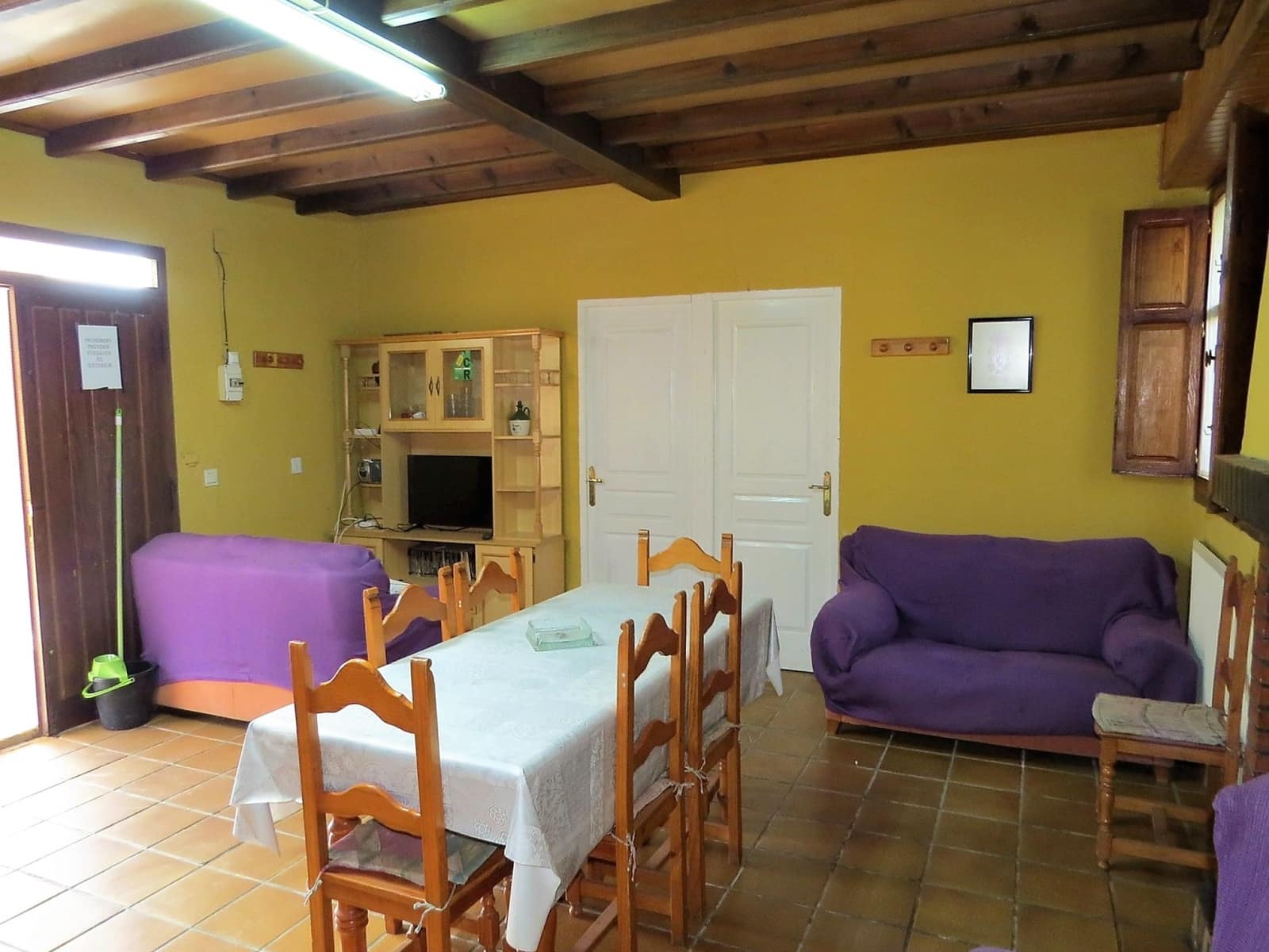 9 soveværelse Virksomhed til salg i Laroles med garage - € 210.000 (Ref: 7462830)