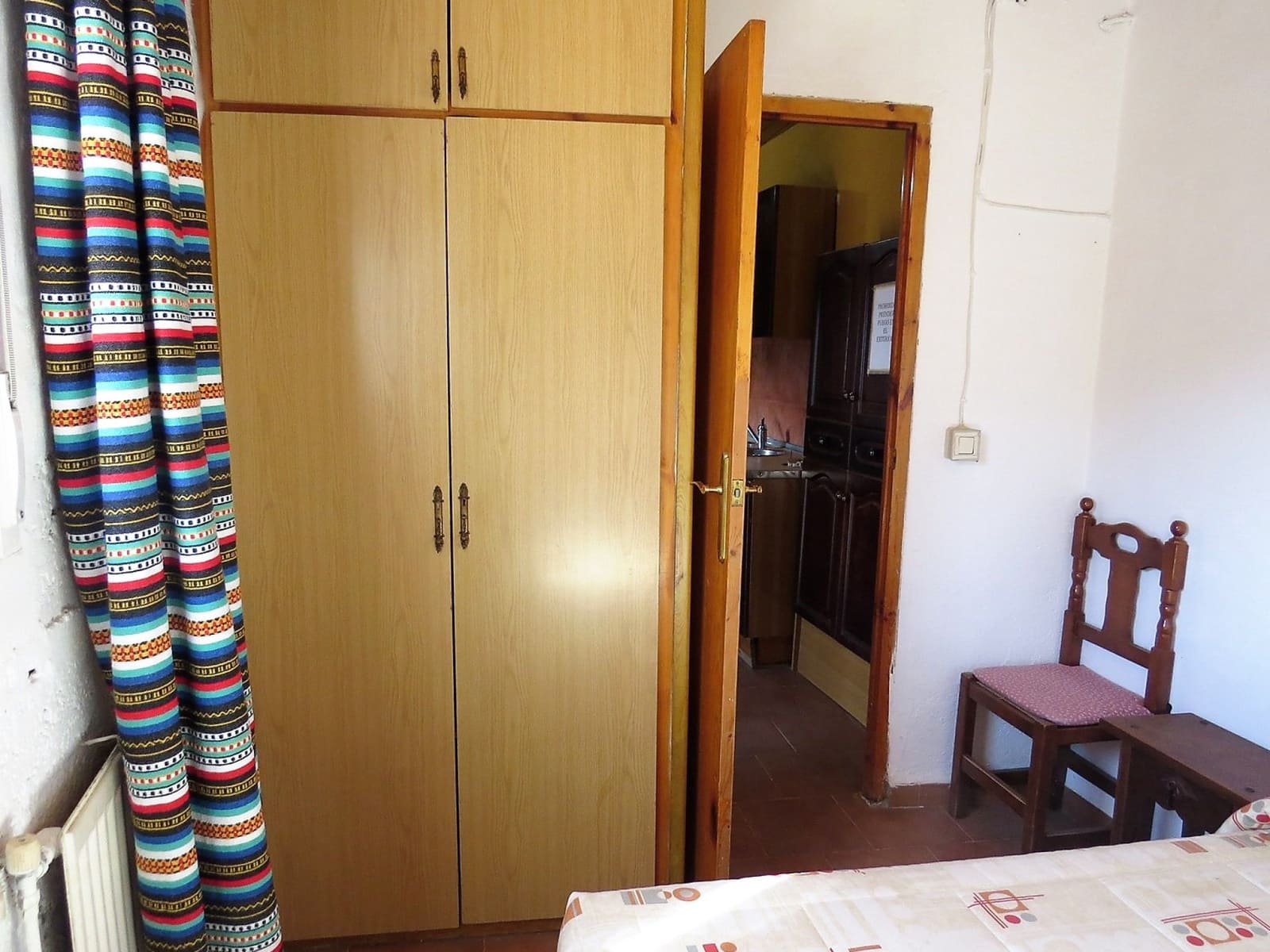 9 soveværelse Virksomhed til salg i Laroles med garage - € 210.000 (Ref: 7462830)