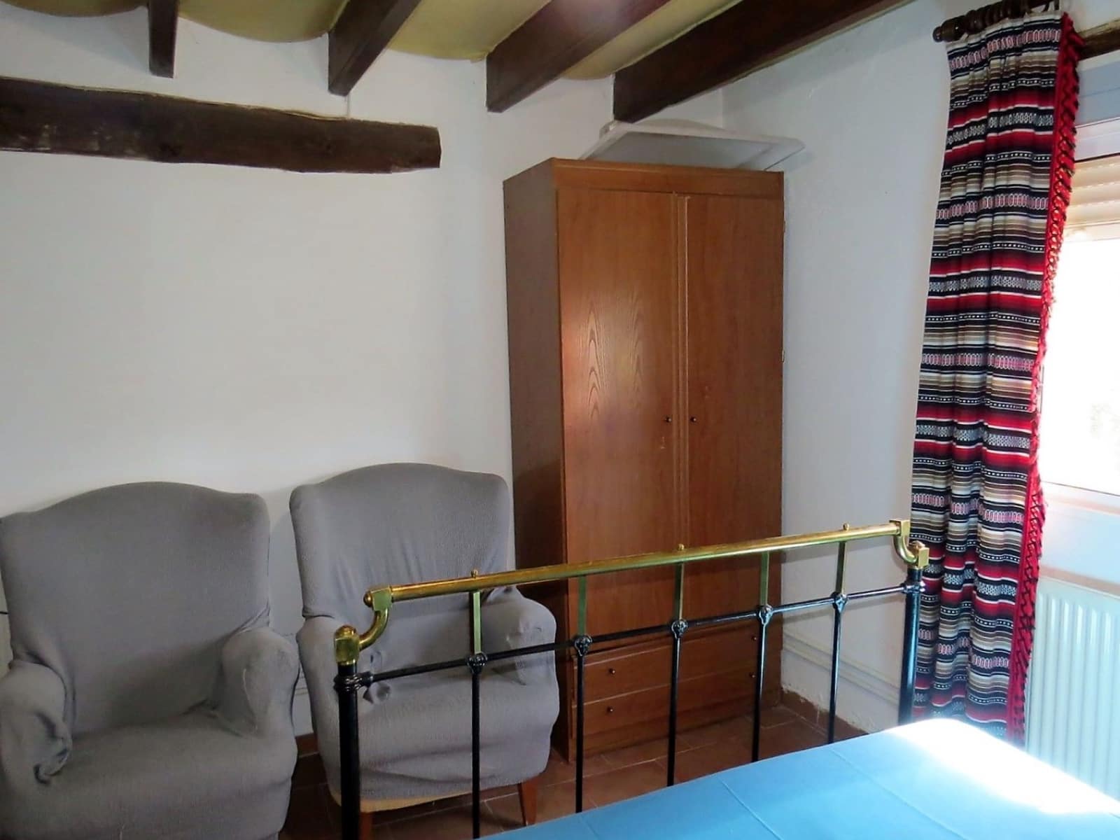 9 soveværelse Virksomhed til salg i Laroles med garage - € 210.000 (Ref: 7462830)