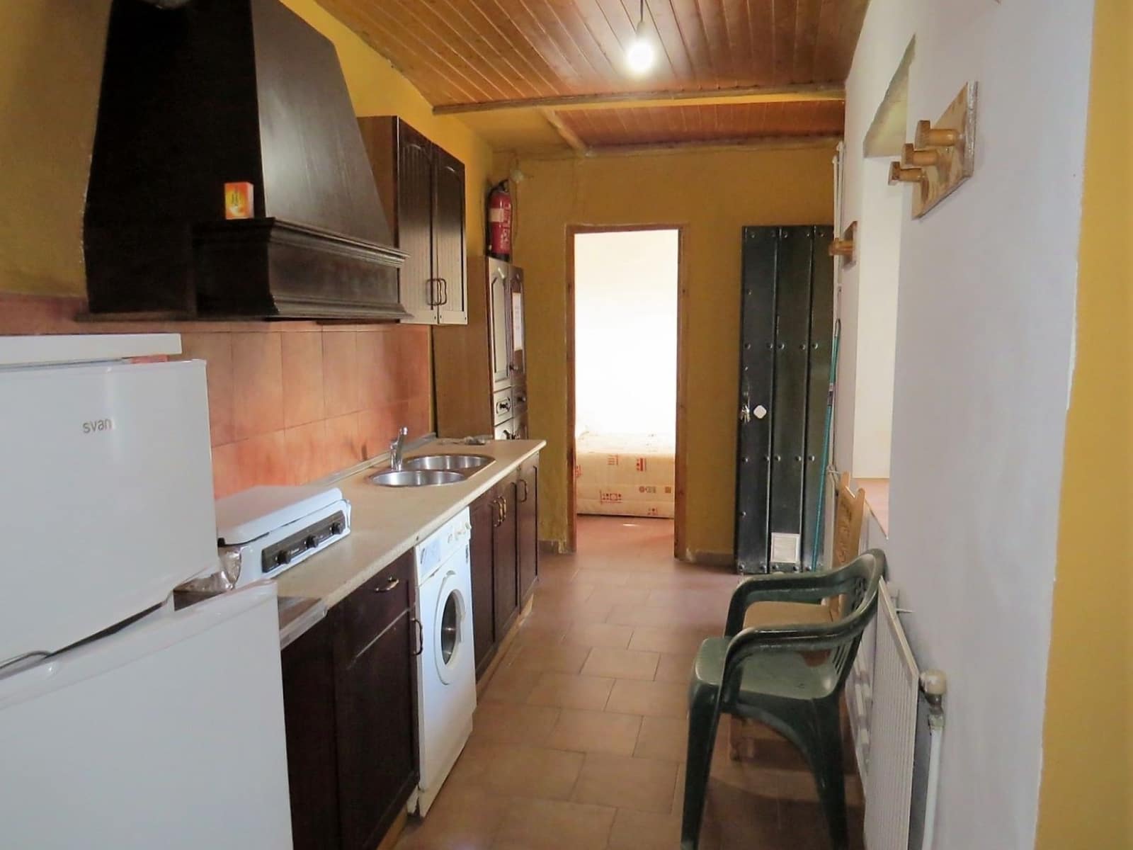 9 soveværelse Virksomhed til salg i Laroles med garage - € 210.000 (Ref: 7462830)