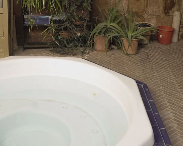 8 bedroom Guesthouse/B & B for sale in Albaicin, Granada city with pool - € 1,300,000 (Ref: 7480751)