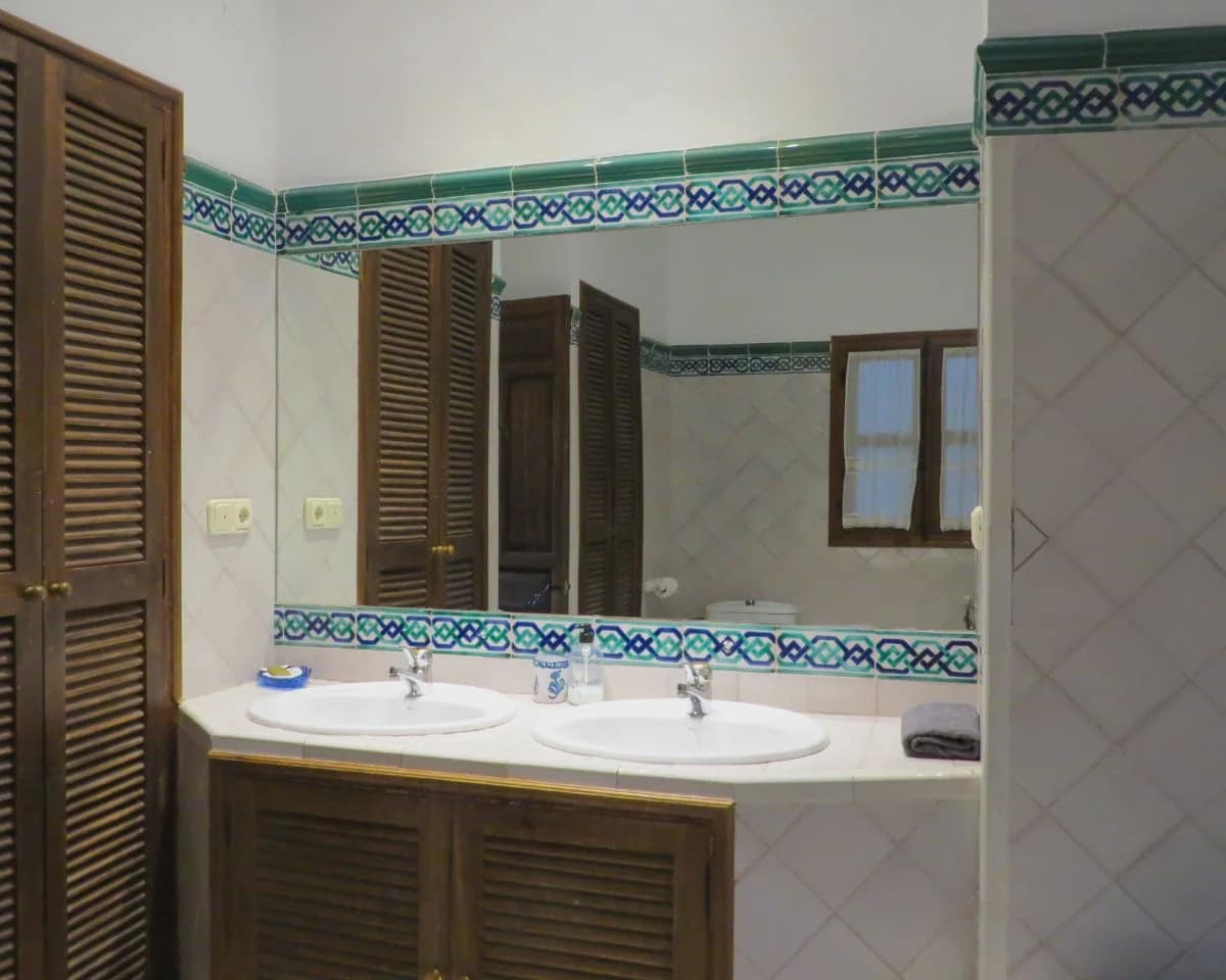 8 soveværelse Byhus til salg i Granada by med swimmingpool - € 1.300.000 (Ref: 7480751)