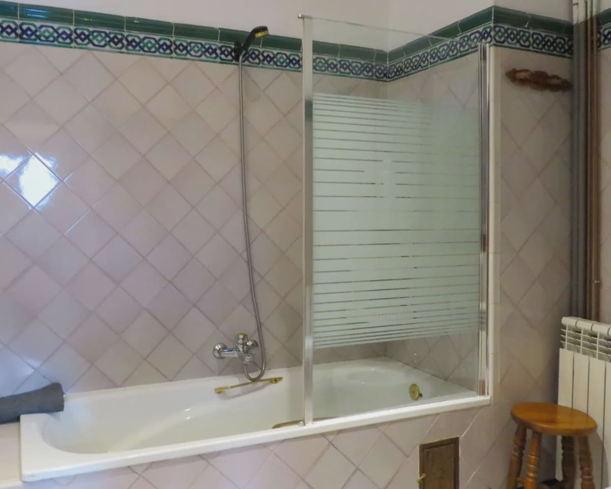 8 soveværelse Byhus til salg i Granada by med swimmingpool - € 1.300.000 (Ref: 7480751)
