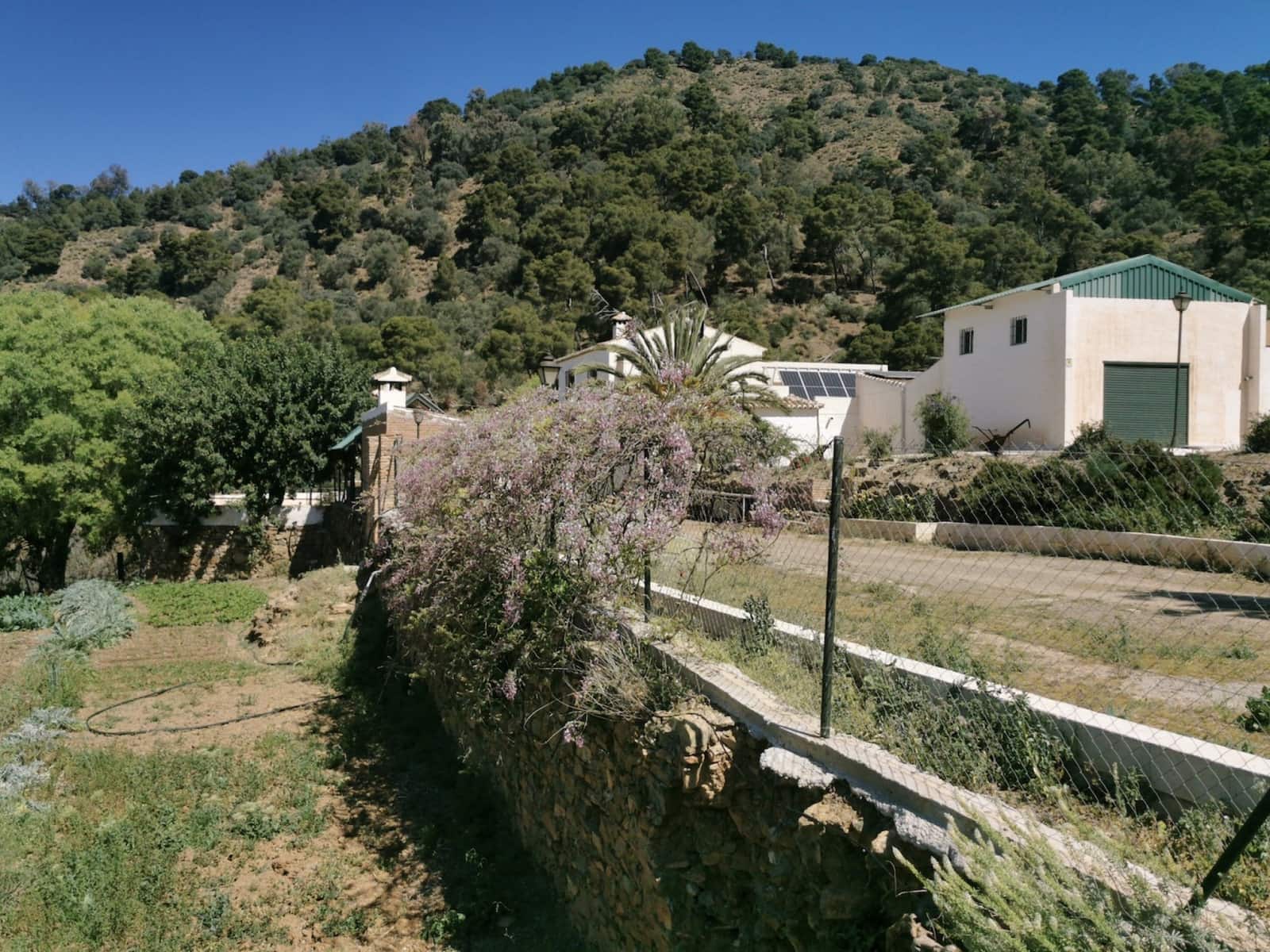 9 soverom Finca/Herregård til salgs i Colmenar med svømmebasseng garasje - € 850 000 (Ref: 7585685)