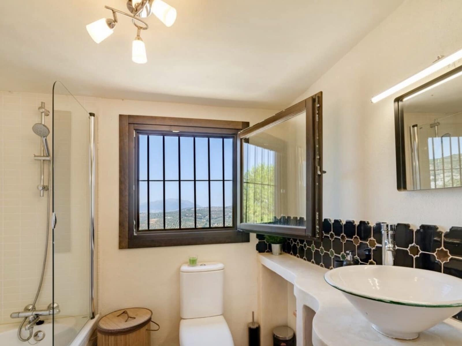 5 soveværelse Finca/Landehus til salg i Zagra med swimmingpool - € 675.000 (Ref: 7593970)