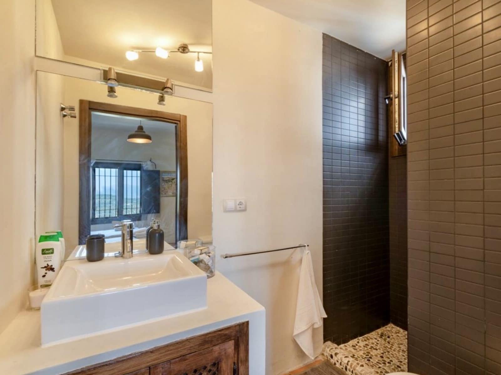 5 soveværelse Finca/Landehus til salg i Zagra med swimmingpool - € 675.000 (Ref: 7593970)