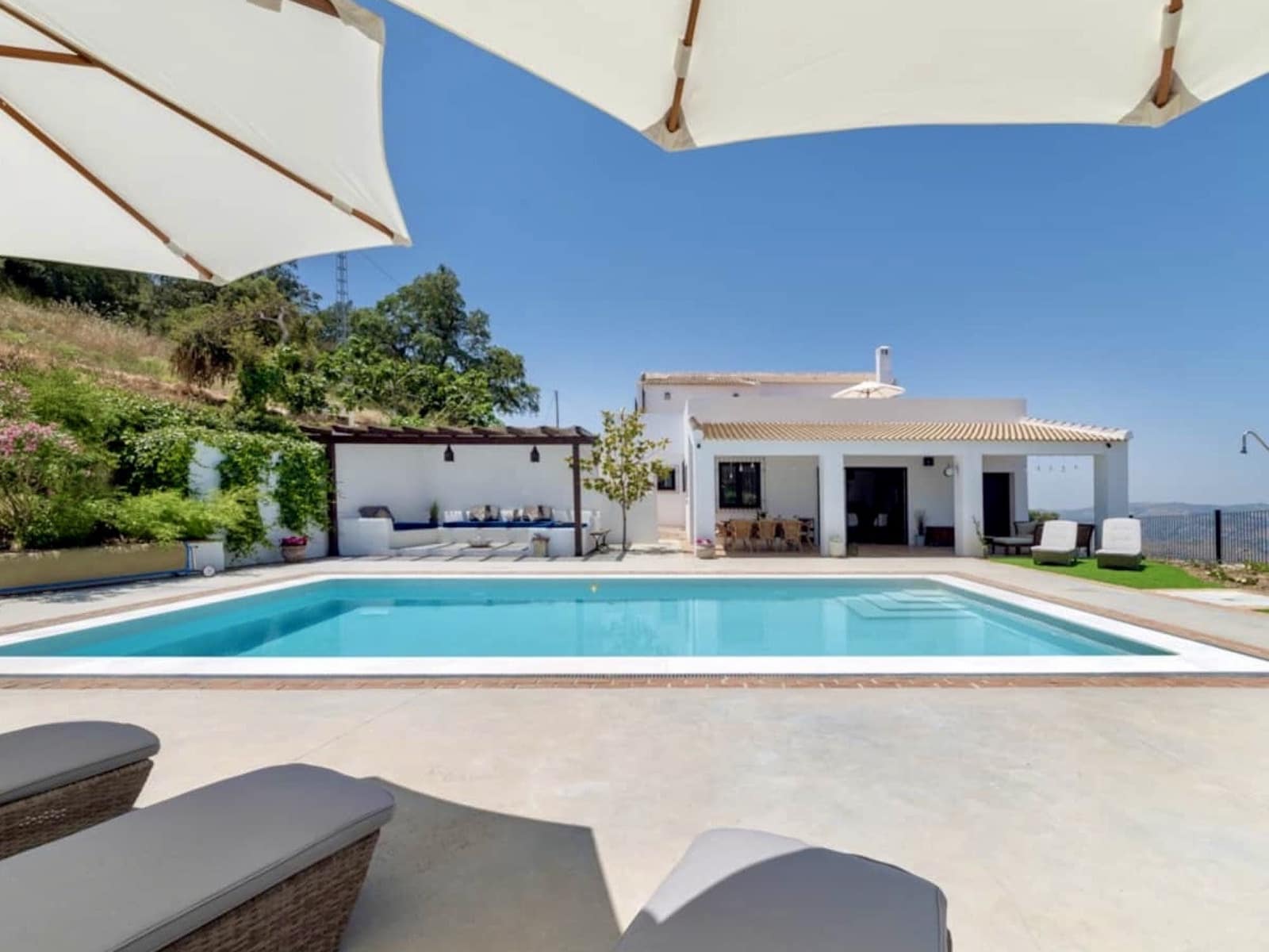 5 soveværelse Finca/Landehus til salg i Zagra med swimmingpool - € 675.000 (Ref: 7593970)