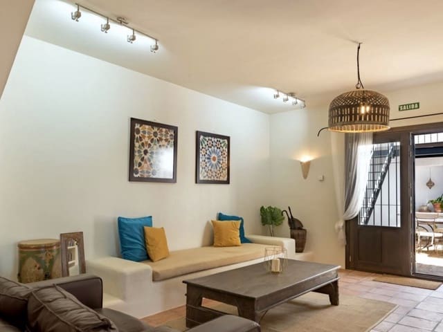 5 sypialnia Finka/Dom wiejski na sprzedaż w Zagra z basenem - 675 000 € (Ref: 7593970)