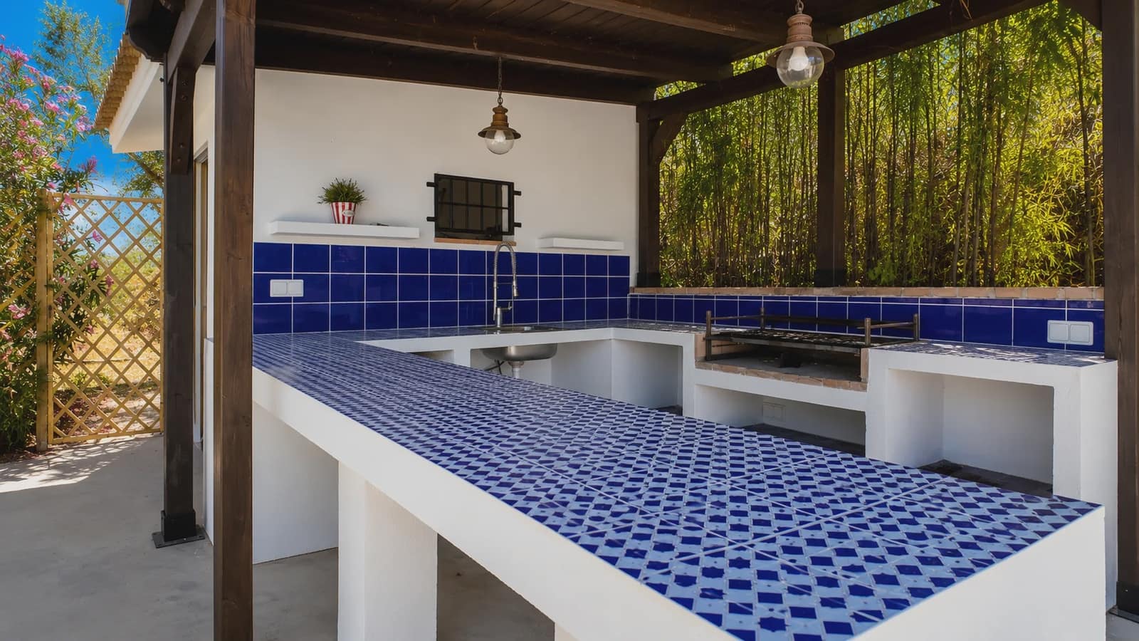 5 soveværelse Finca/Landehus til salg i Zagra med swimmingpool - € 595.000 (Ref: 7593970)